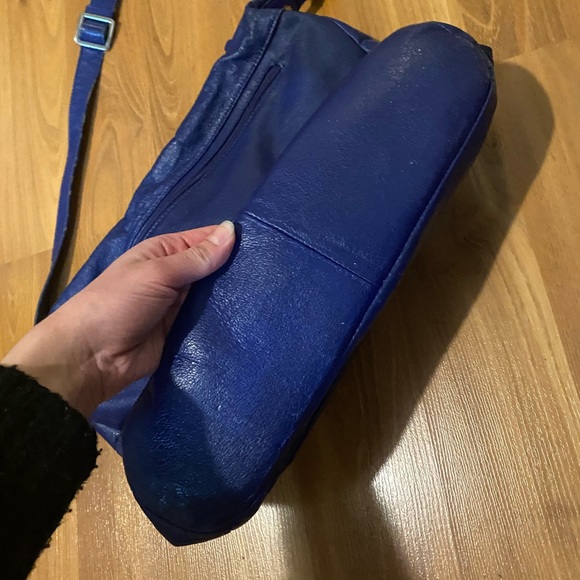 Danier Genuine Leather Bag - Picture 10 of 16